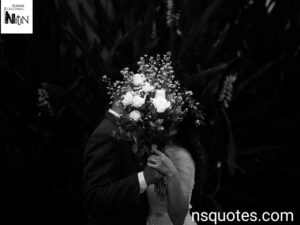 किस करते हुए न्यू कपल्स का फोटो क्लिक होना